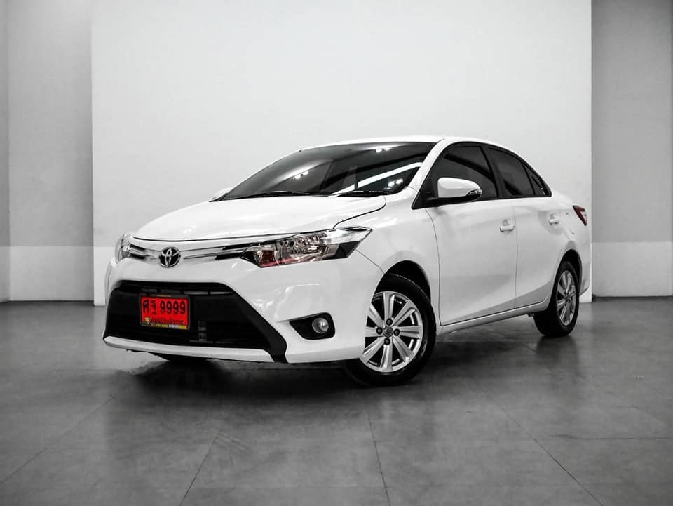 Toyota Vios ปี 2015 สีขาว