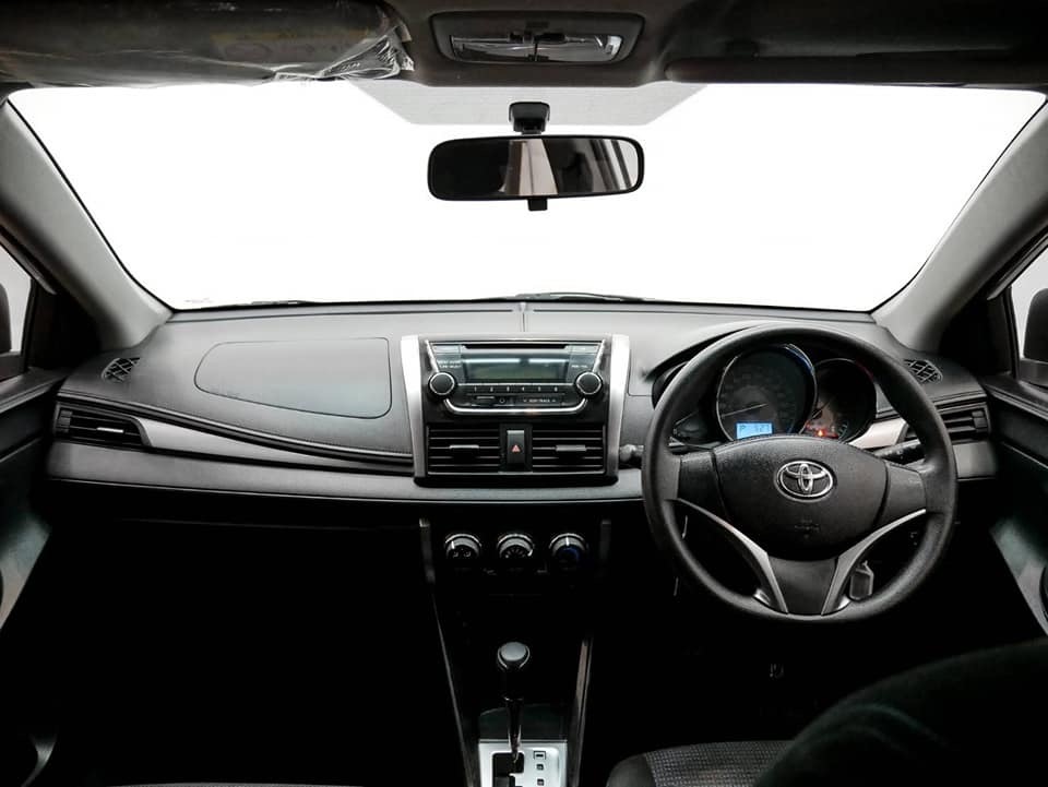 Toyota Vios ปี 2015 สีขาว (รูปที่ 5)