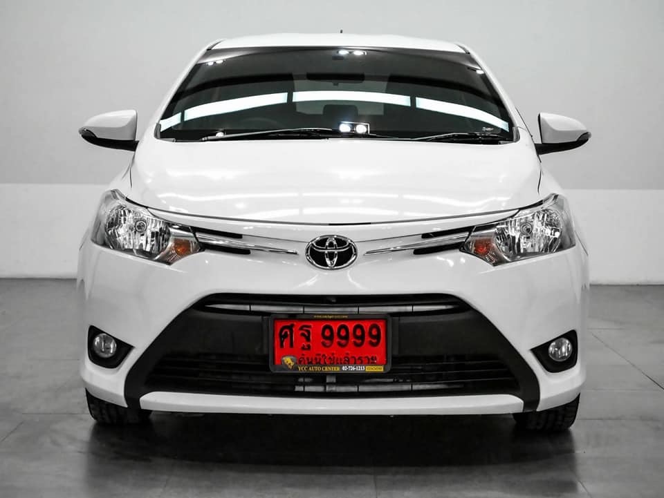 Toyota Vios ปี 2015 สีขาว