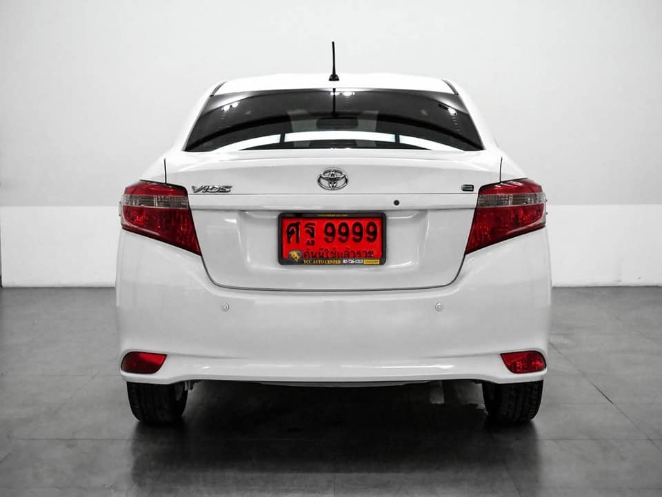Toyota Vios ปี 2015 สีขาว (รูปที่ 4)