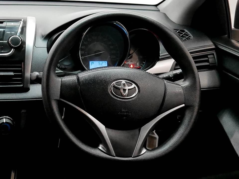 Toyota Vios ปี 2015 สีขาว (รูปที่ 6)