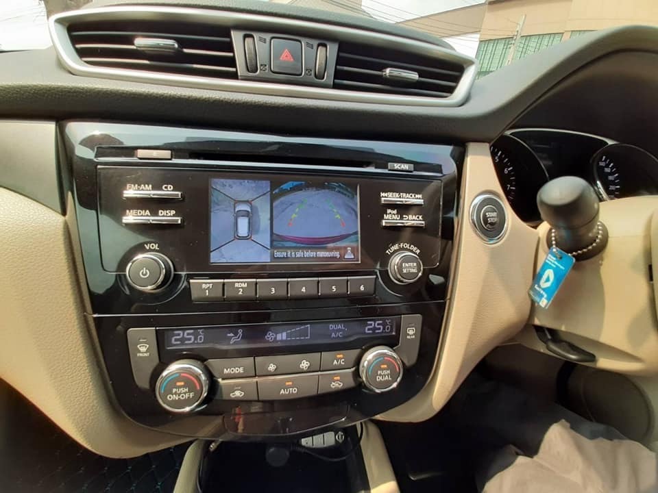 Nissan X-trail ปี 2015 สีแดง (รูปที่ 9)