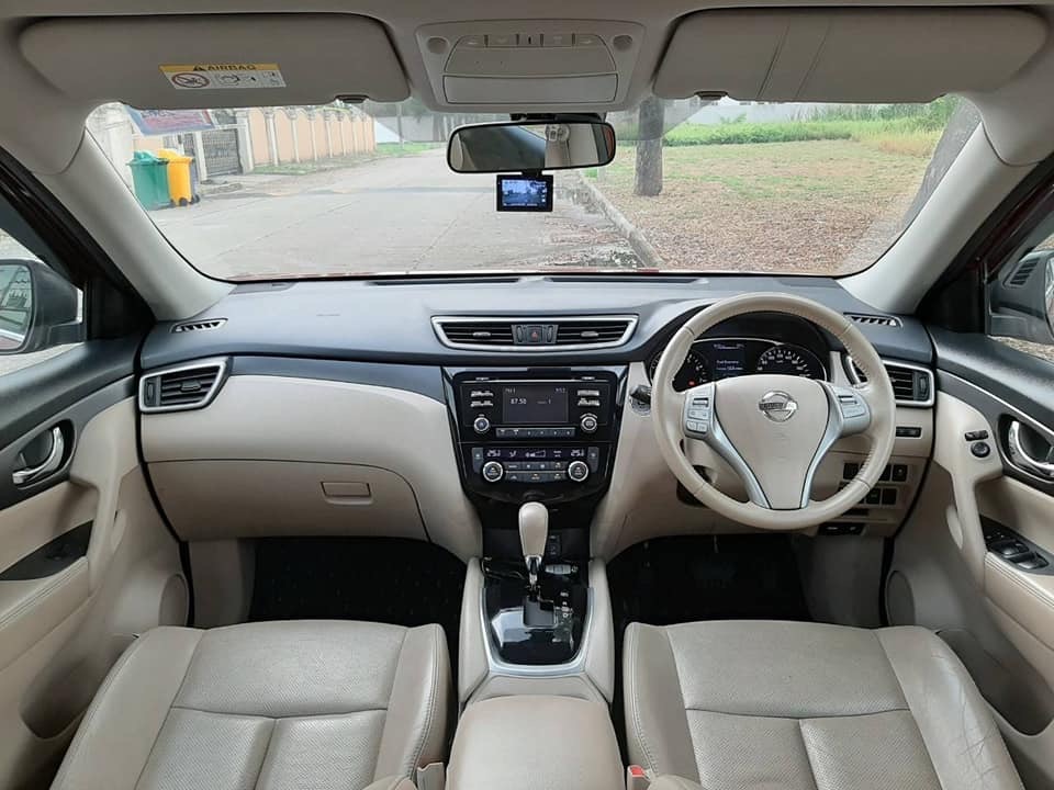 Nissan X-trail ปี 2015 สีแดง (รูปที่ 4)