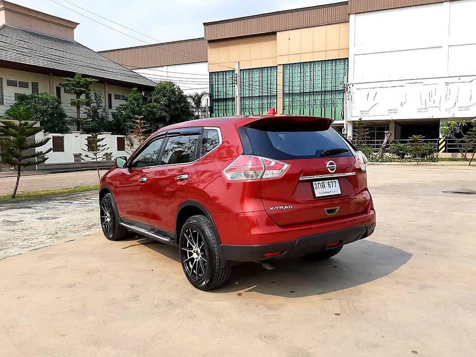 Nissan X-trail ปี 2015 สีแดง (รูปที่ 2)