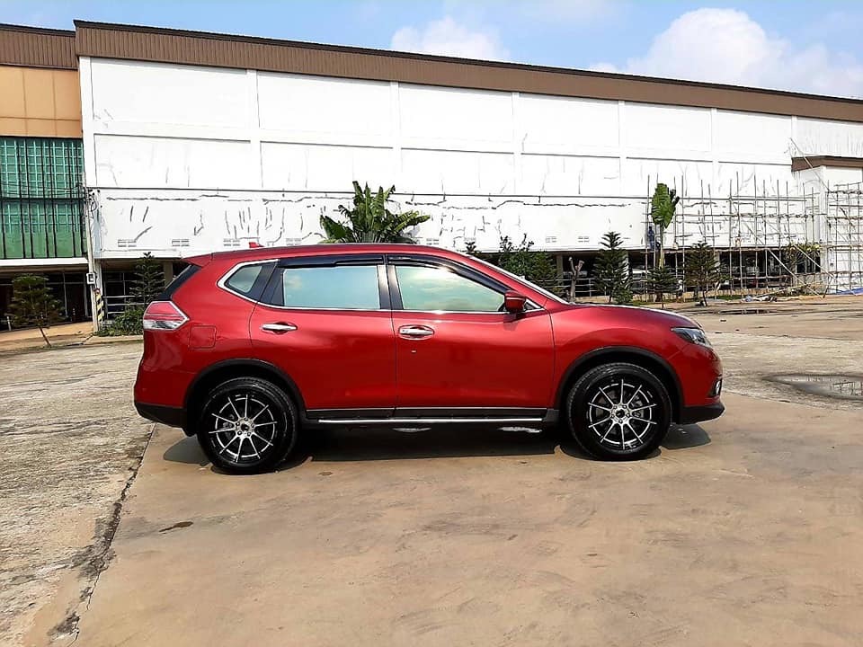 Nissan X-trail ปี 2015 สีแดง (รูปที่ 17)