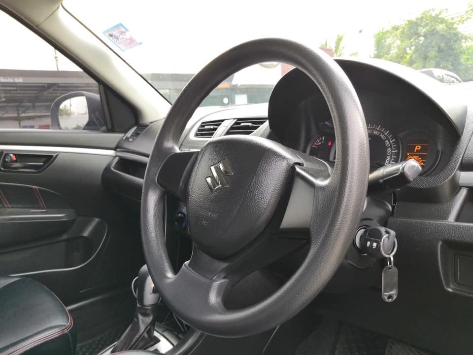 Suzuki Swift ปี 2014 สีน้ำเงิน (รูปที่ 4)