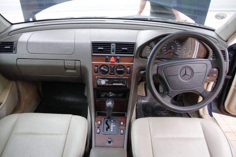 Mercedes-Benz C-Class W202 C180 ปี 1998 สีน้ำเงิน (รูปที่ 11)