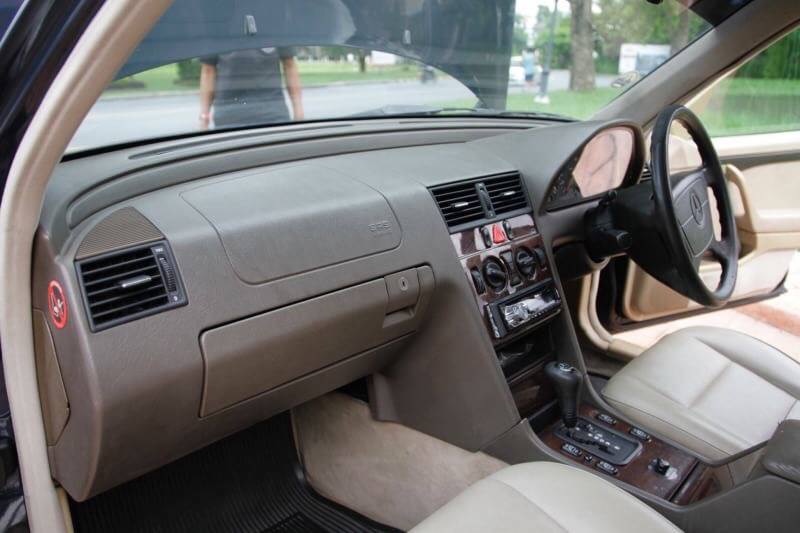 Mercedes-Benz C-Class W202 C180 ปี 1998 สีน้ำเงิน (รูปที่ 10)