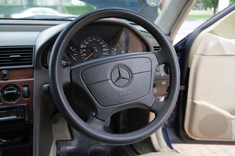 Mercedes-Benz C-Class W202 C180 ปี 1998 สีน้ำเงิน (รูปที่ 12)