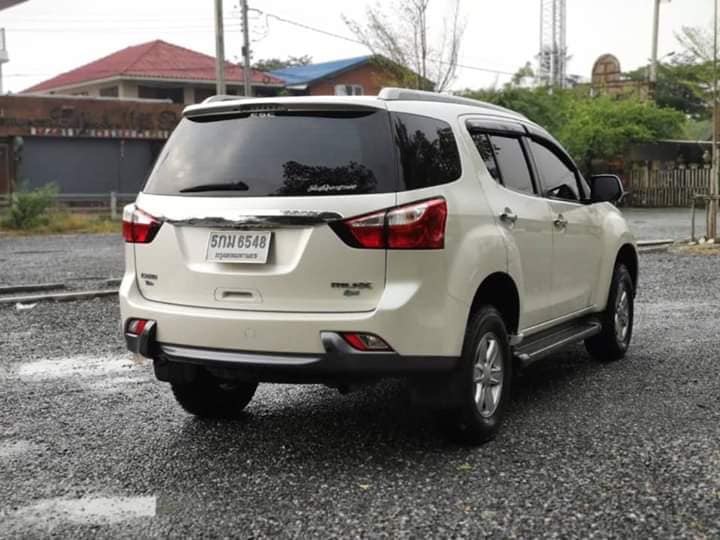 Isuzu MU-X ปี 2013 สีขาว (รูปที่ 7)