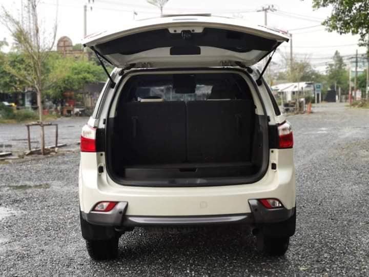 Isuzu MU-X ปี 2013 สีขาว (รูปที่ 8)
