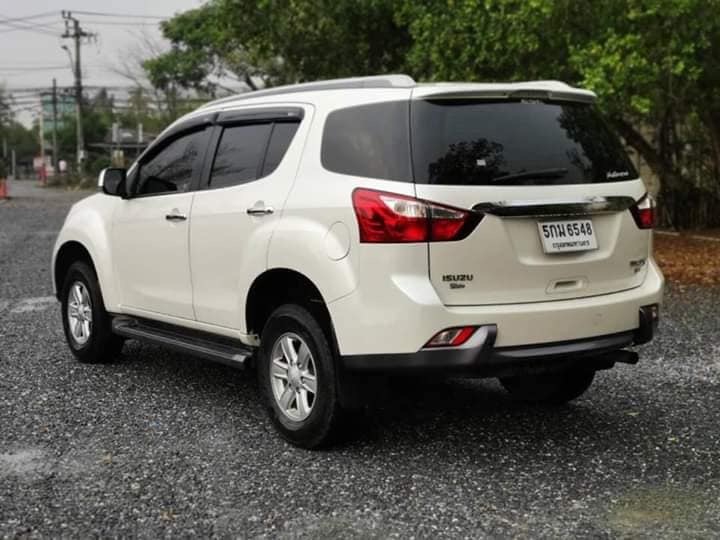 Isuzu MU-X ปี 2013 สีขาว (รูปที่ 3)