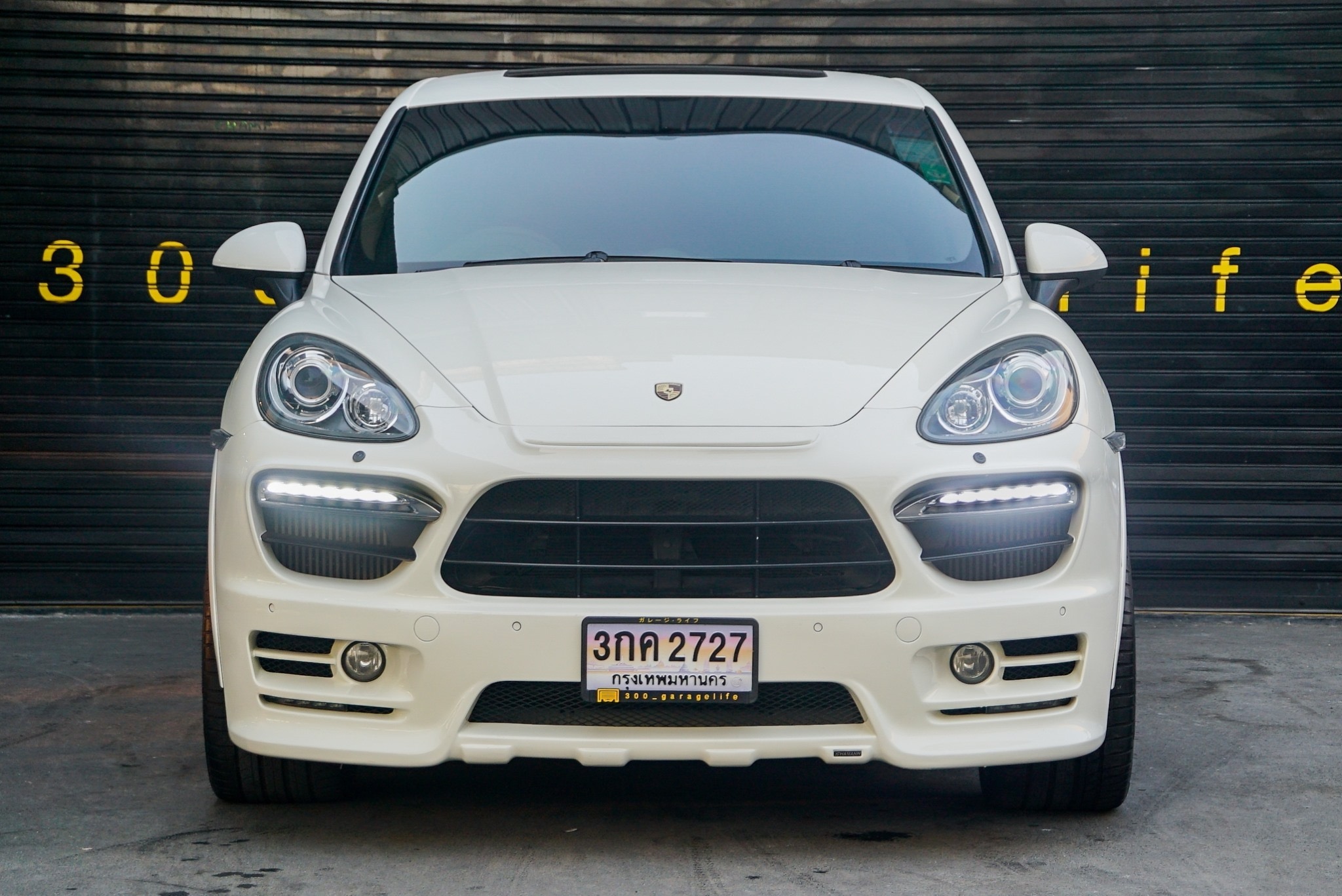 Porsche Cayenne ปี 2011 สีขาว
