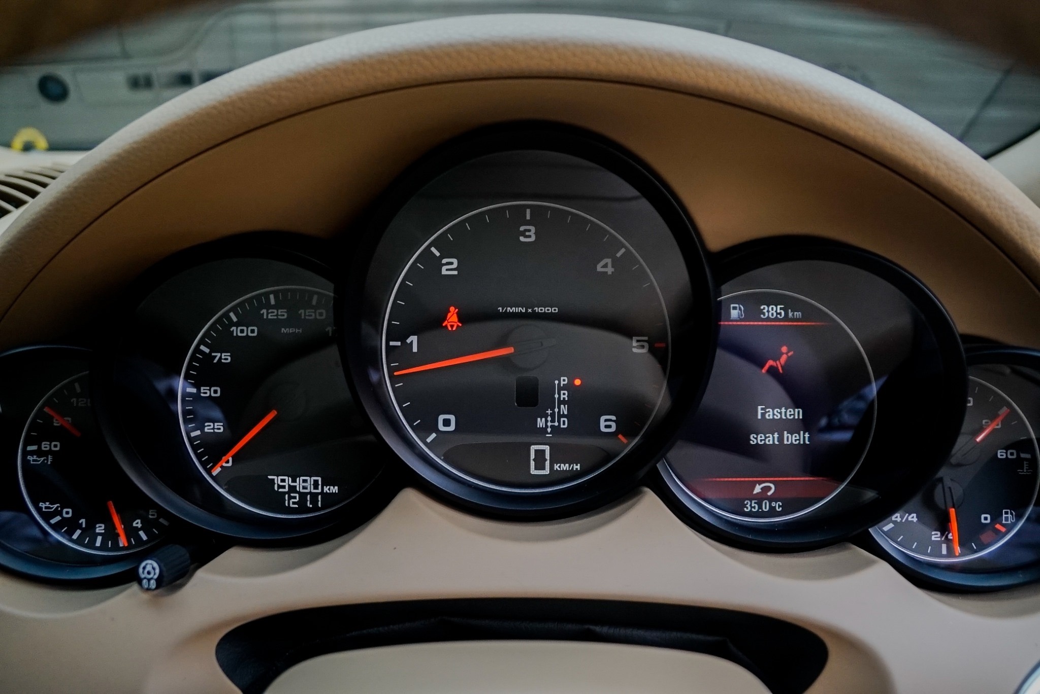 Porsche Cayenne ปี 2011 สีขาว (รูปที่ 5)