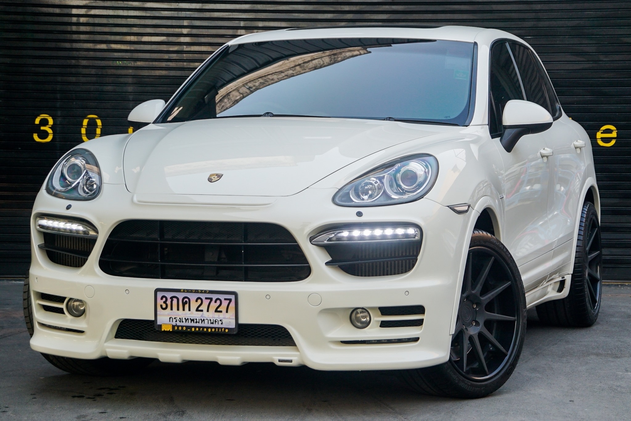 Porsche Cayenne ปี 2011 สีขาว