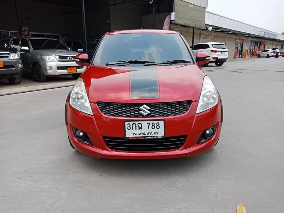 Suzuki Swift ปี 2013 สีแดง