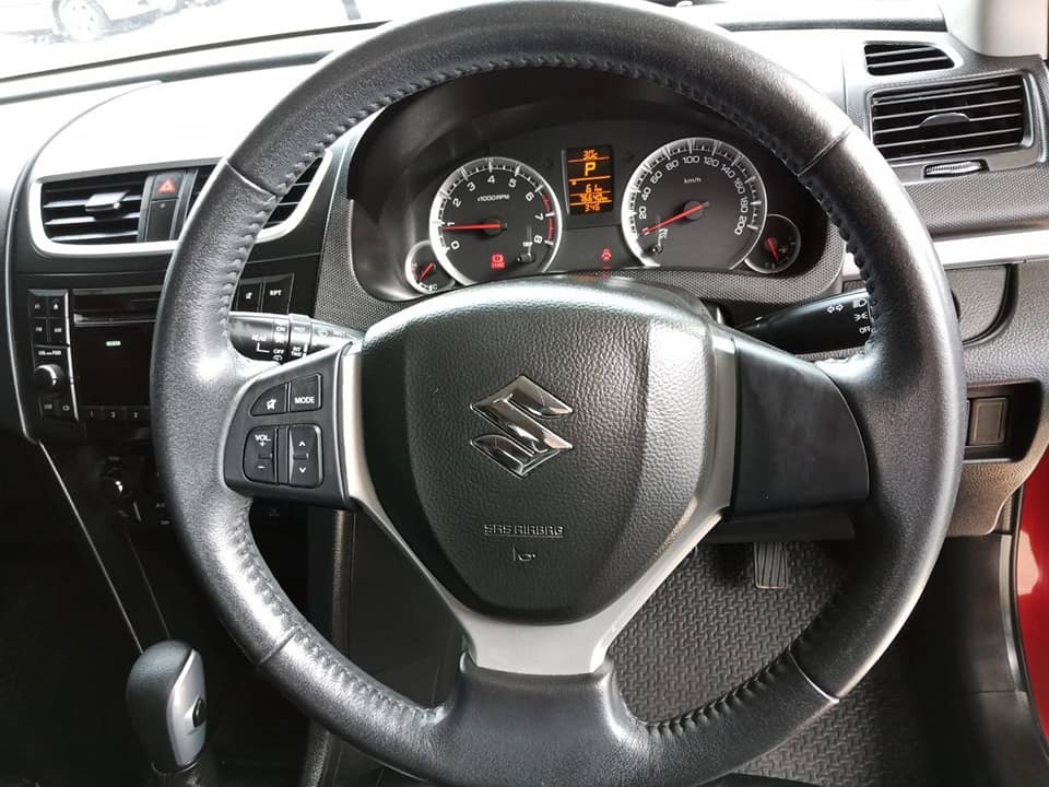 Suzuki Swift ปี 2013 สีแดง (รูปที่ 11)