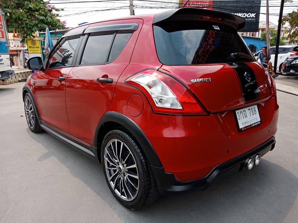 Suzuki Swift ปี 2013 สีแดง (รูปที่ 2)