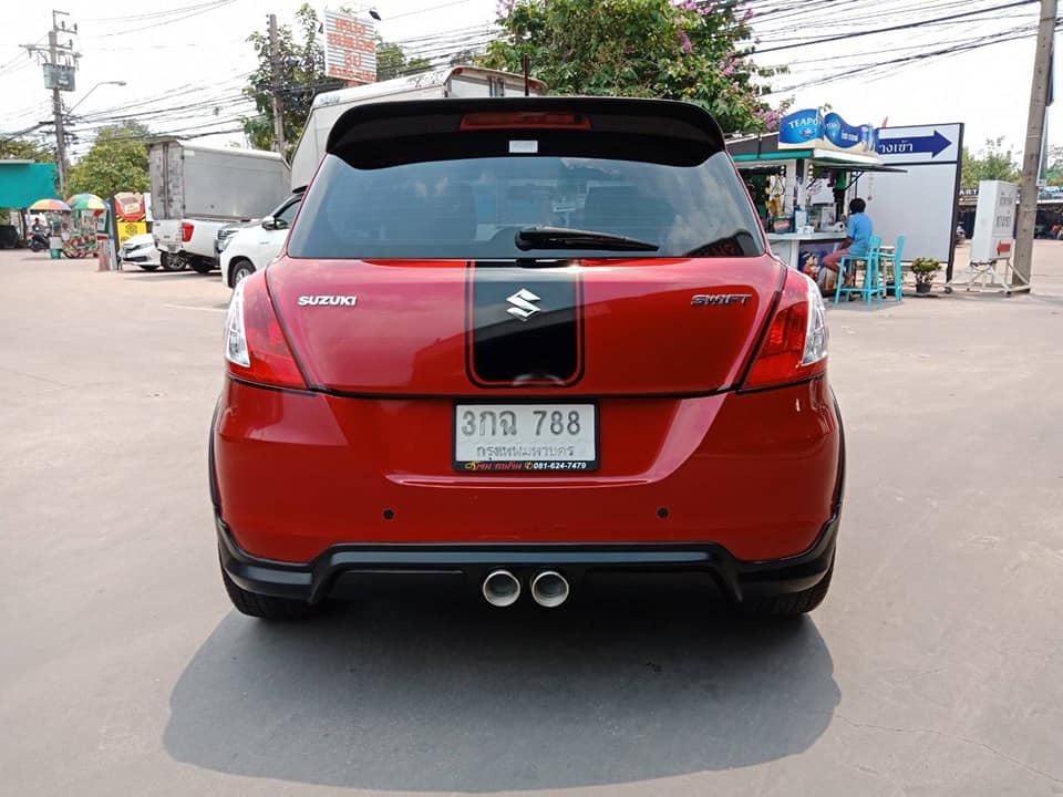 Suzuki Swift ปี 2013 สีแดง