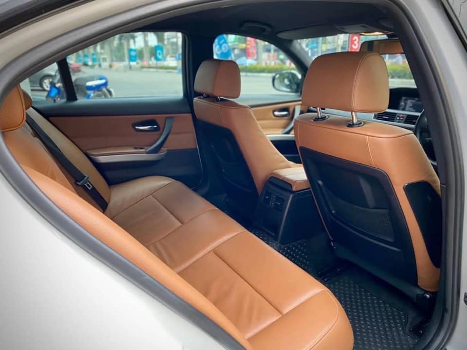 BMW 3 Series E90 320d ปี 2012 สีขาว (รูปที่ 11)