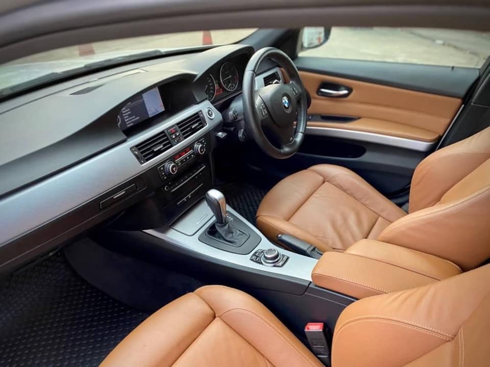 BMW 3 Series E90 320d ปี 2012 สีขาว (รูปที่ 15)