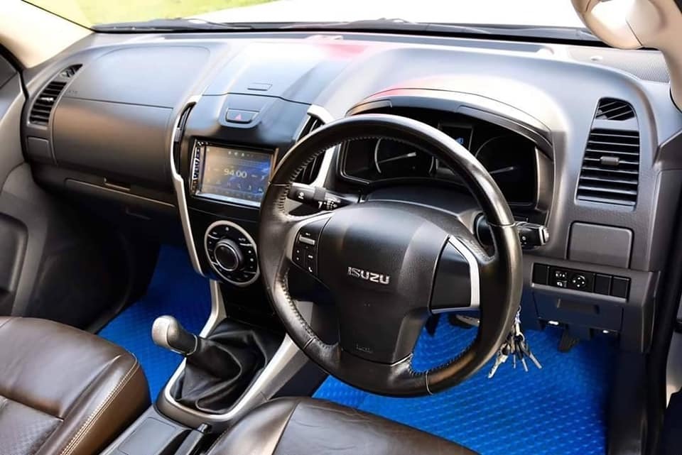 Isuzu D-Max Hi-Lander (4 ประตู) ปี 2012 สีเงิน (รูปที่ 6)