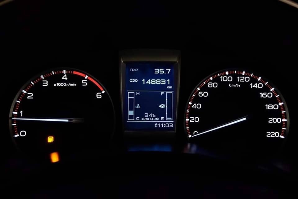 Isuzu D-Max Hi-Lander (4 ประตู) ปี 2012 สีเงิน (รูปที่ 11)