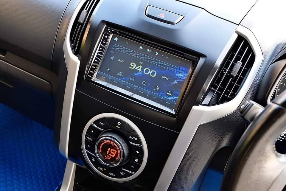Isuzu D-Max Hi-Lander (4 ประตู) ปี 2012 สีเงิน (รูปที่ 8)