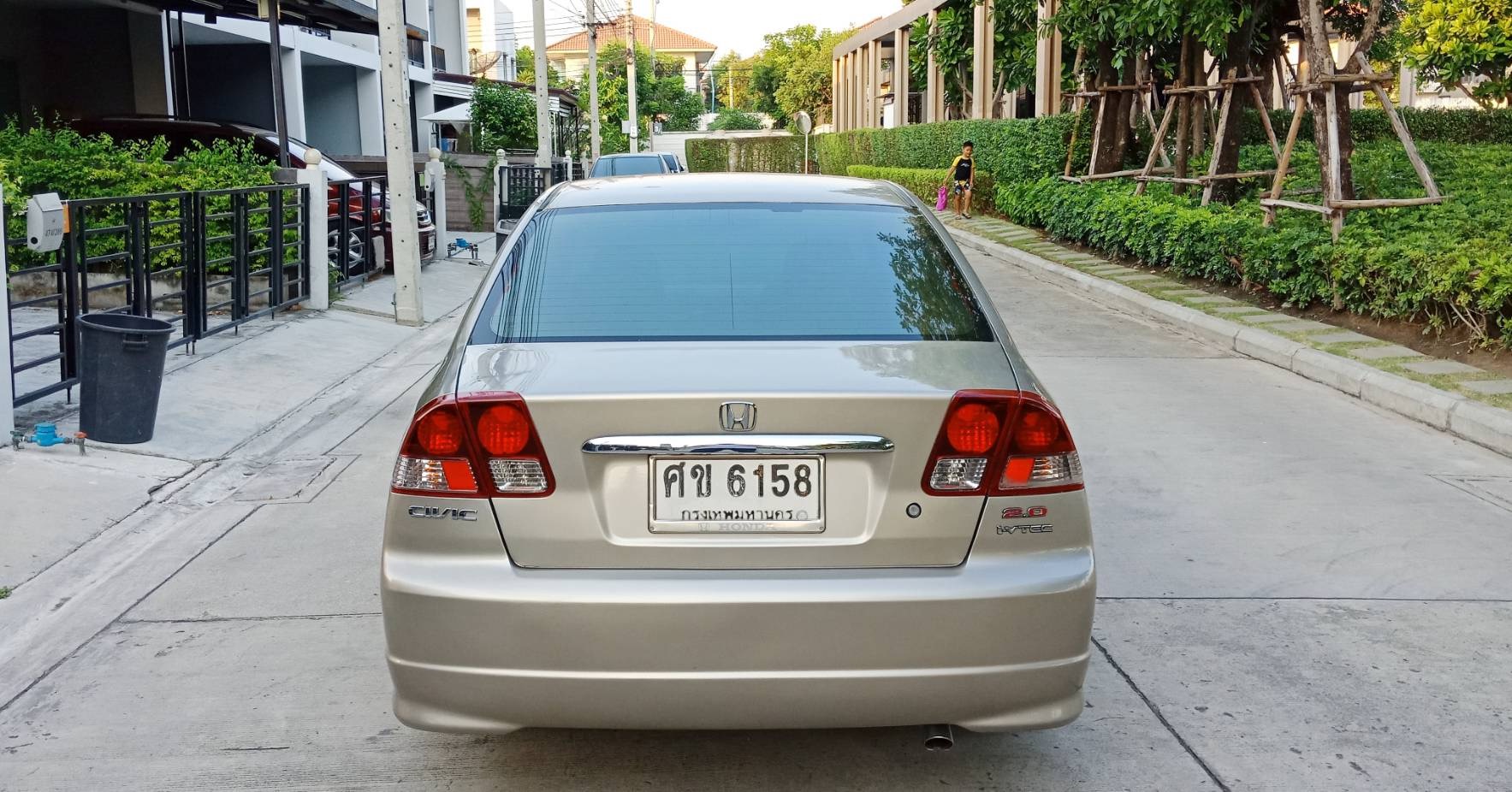 Honda Civic ES (Dimension) โฉม ตาเหยี่ยว ปี 2004 สีทอง (รูปที่ 9)