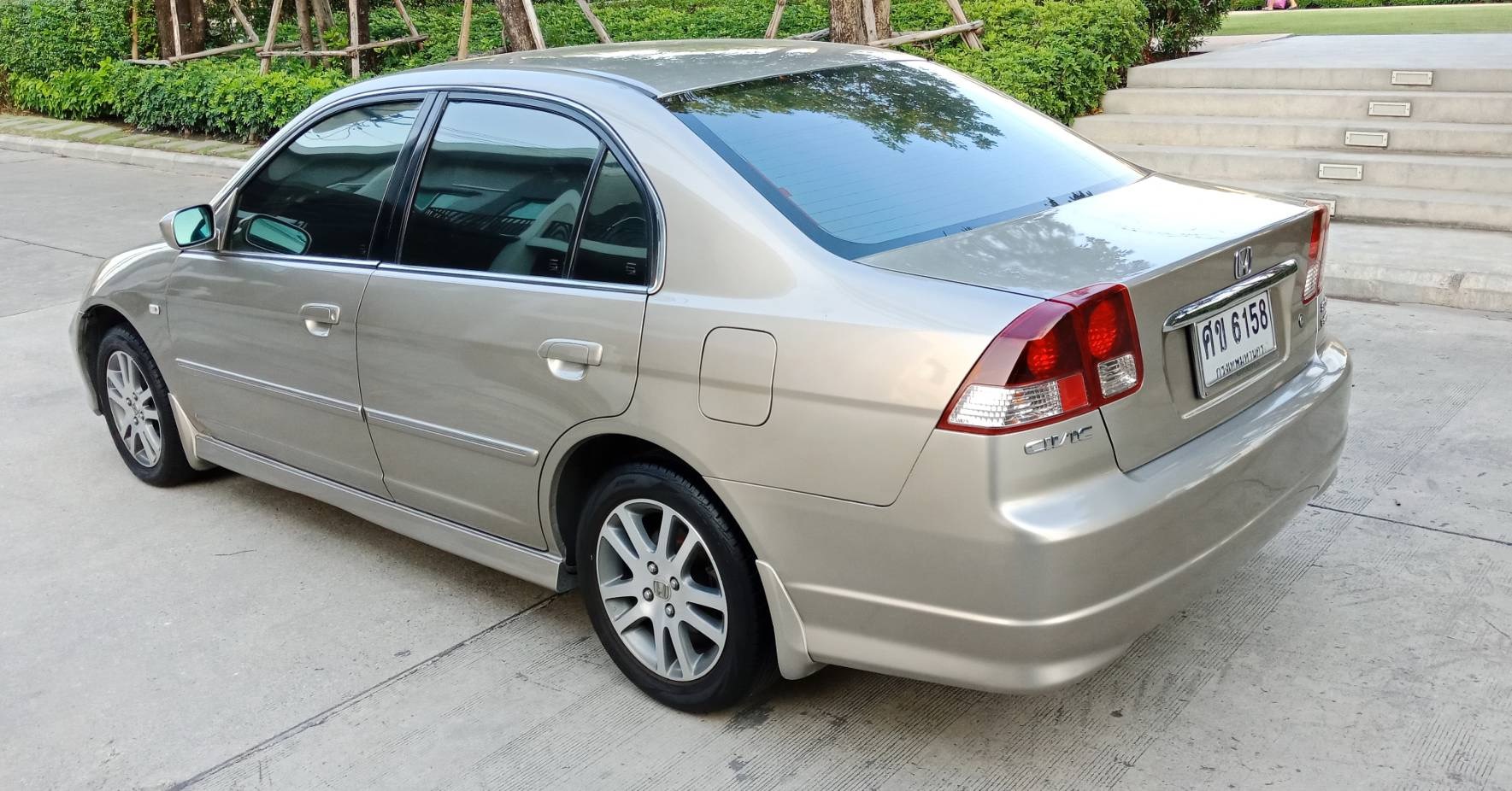 Honda Civic ES (Dimension) โฉม ตาเหยี่ยว ปี 2004 สีทอง (รูปที่ 11)