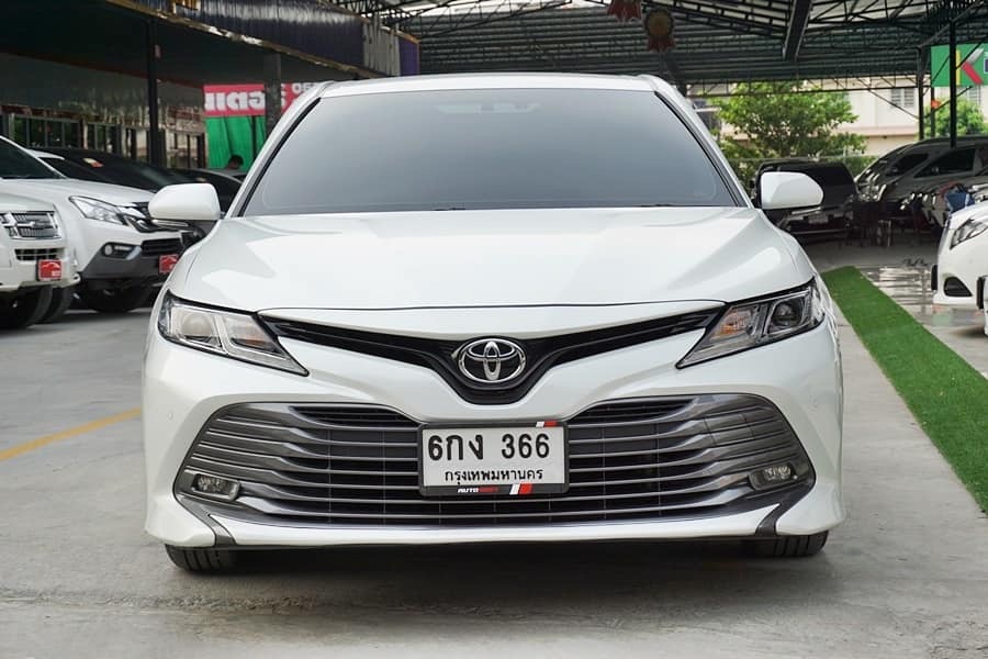 Toyota Camry ปี 2018 สีขาว