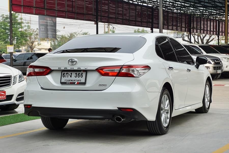 Toyota Camry ปี 2018 สีขาว (รูปที่ 4)