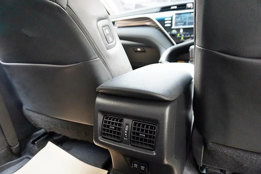 Toyota Camry ปี 2018 สีขาว (รูปที่ 10)