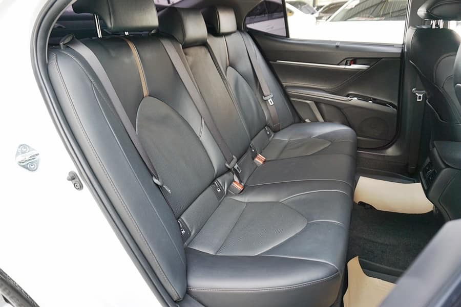 Toyota Camry ปี 2018 สีขาว (รูปที่ 8)