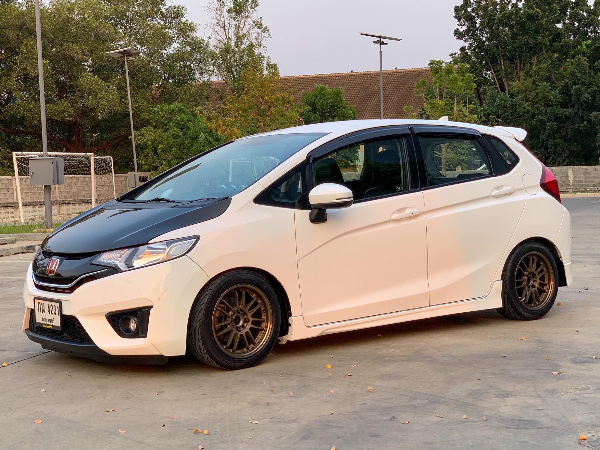 Honda Jazz GK ปี 2015 สีขาว (รูปที่ 6)