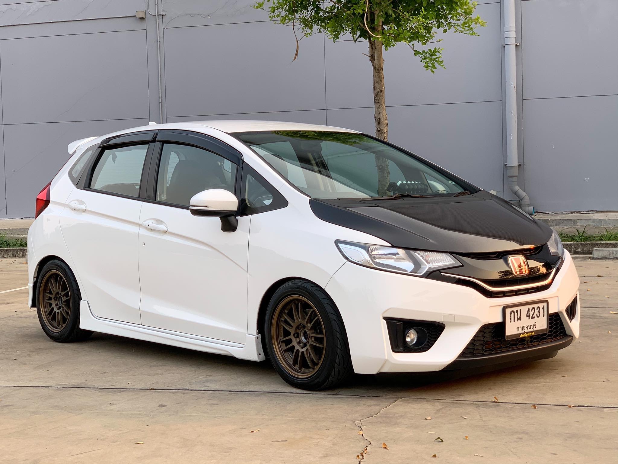 Honda Jazz GK ปี 2015 สีขาว (รูปที่ 11)