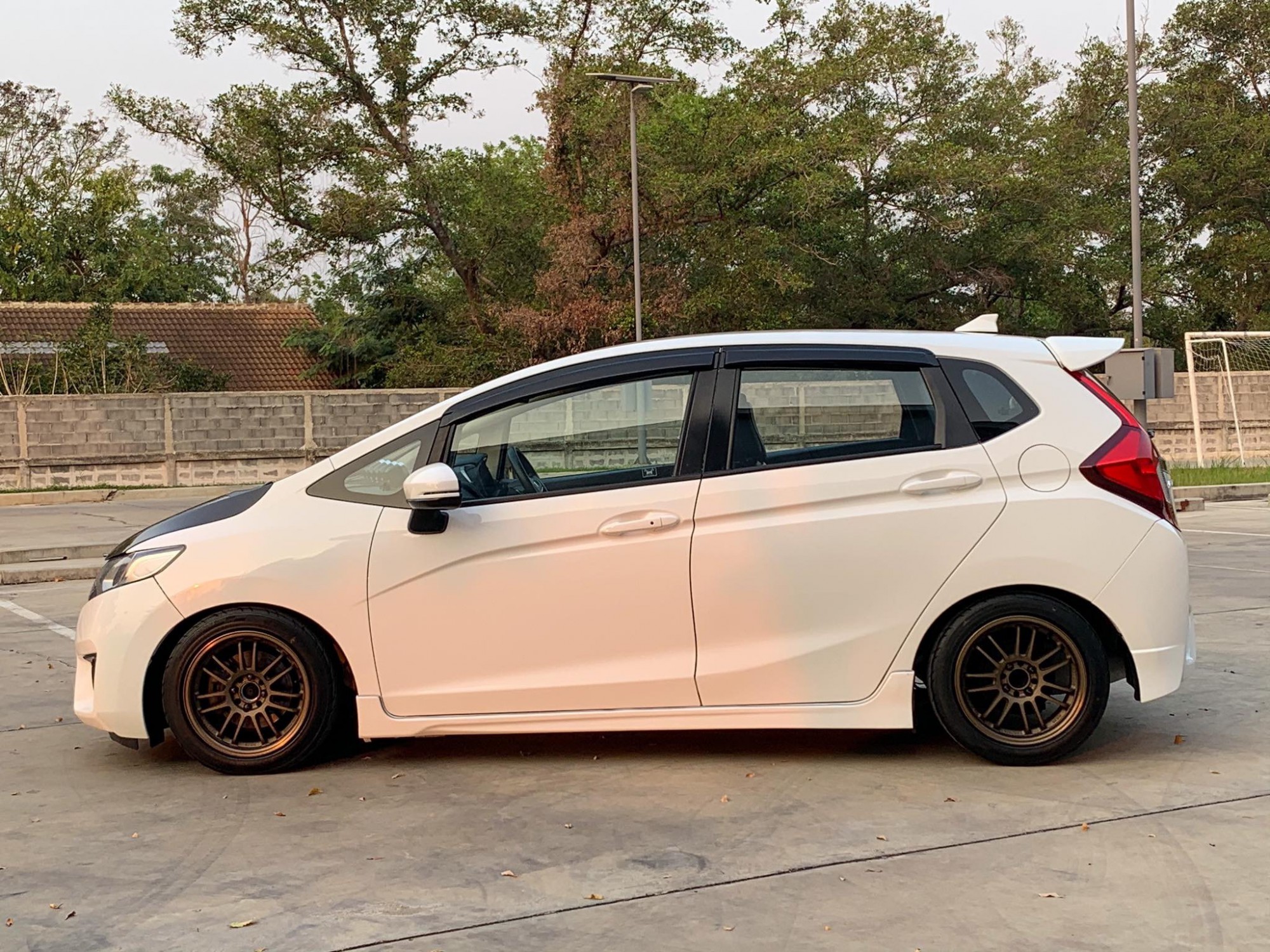 Honda Jazz GK ปี 2015 สีขาว (รูปที่ 10)