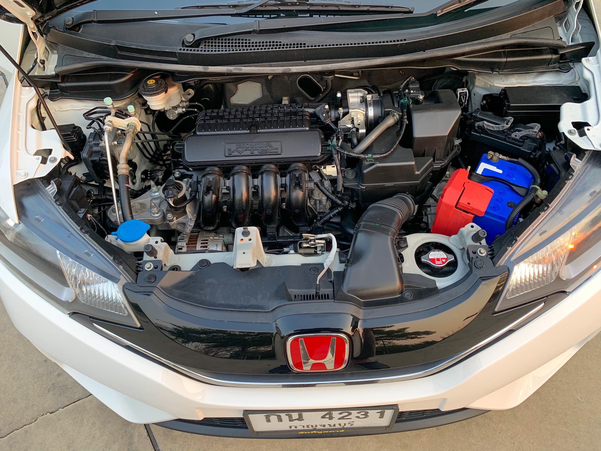 Honda Jazz GK ปี 2015 สีขาว (รูปที่ 4)