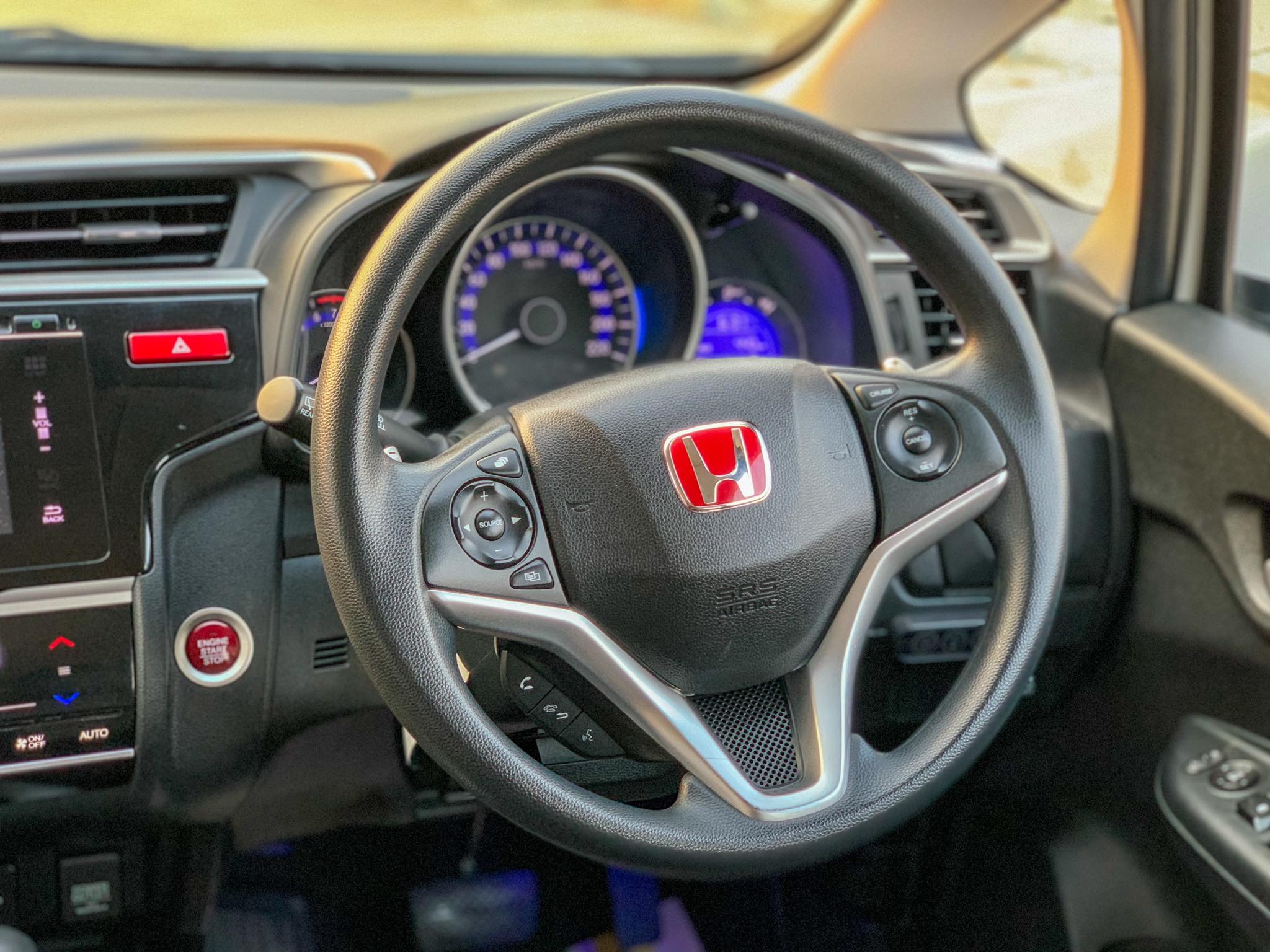 Honda Jazz GK ปี 2015 สีขาว (รูปที่ 14)