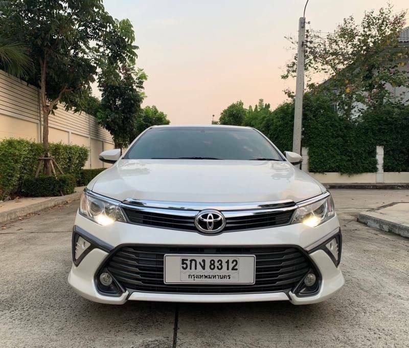 Toyota Camry ไมเนอร์เชนจ์ ปี 2016 สีขาว (รูปที่ 3)