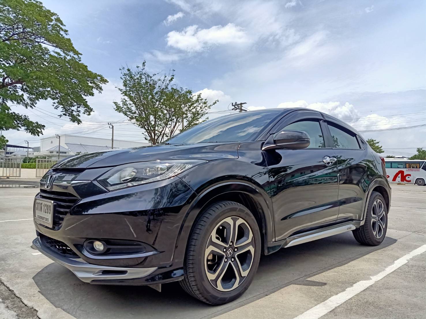 Honda HR-V ปี 2015 สีดำ (รูปที่ 2)