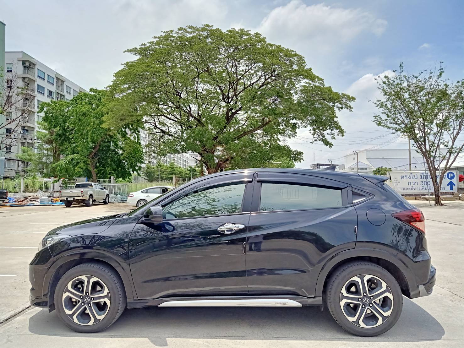 Honda HR-V ปี 2015 สีดำ (รูปที่ 18)