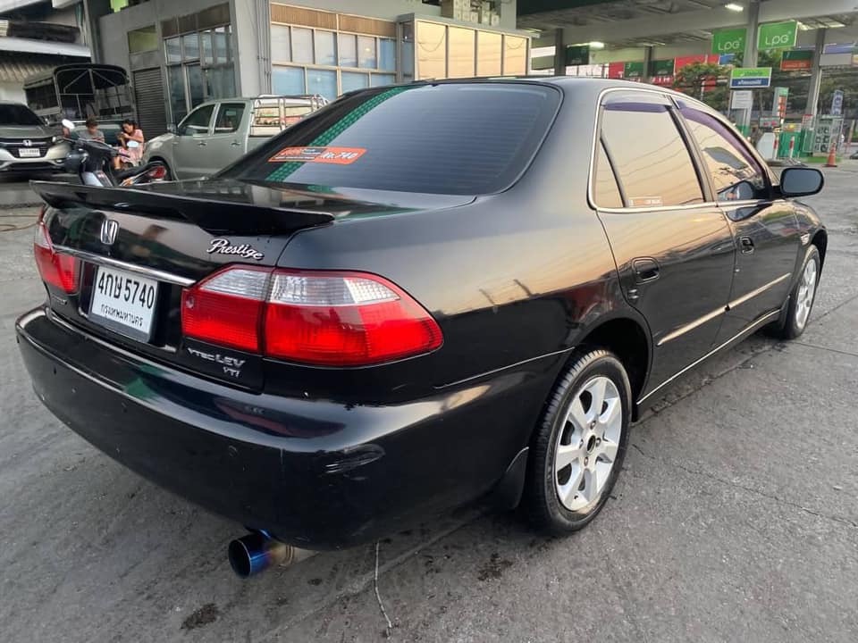 Honda Accord Gen 6 (งูเห่า) ปี 2002 สีดำ