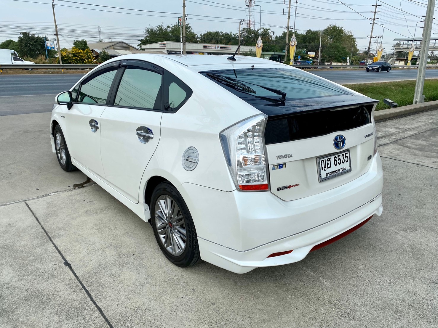 Toyota Prius ปี 2011 สีขาว (รูปที่ 23)