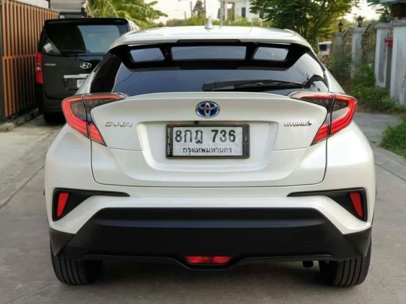 Toyota C-HR ปี 2019 สีขาว (รูปที่ 4)