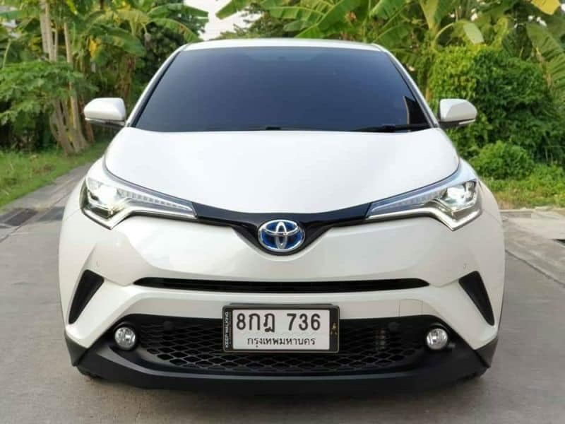 Toyota C-HR ปี 2019 สีขาว (รูปที่ 2)
