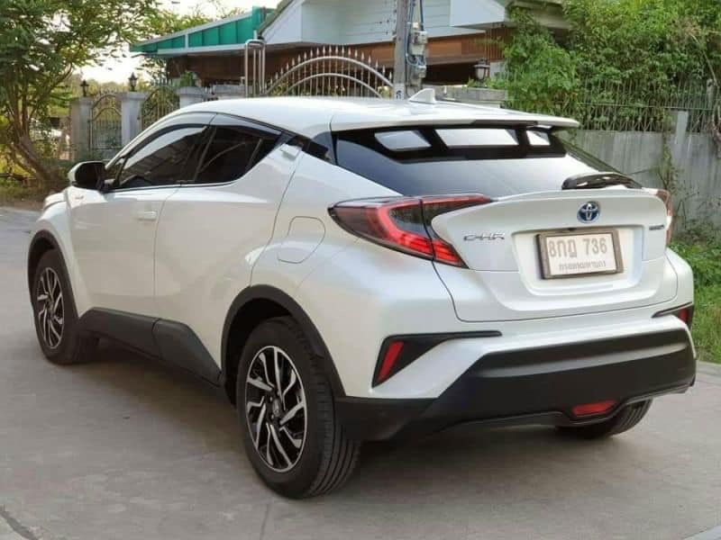 Toyota C-HR ปี 2019 สีขาว (รูปที่ 5)