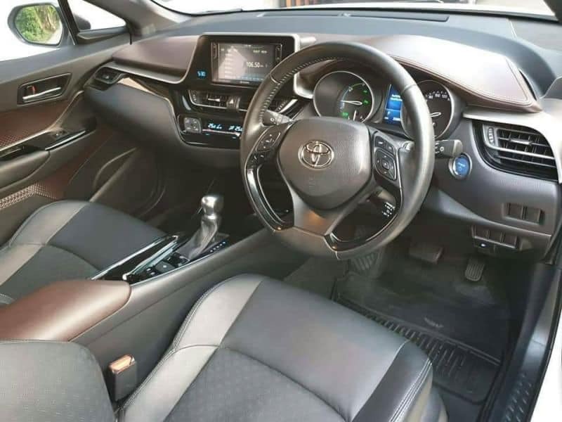 Toyota C-HR ปี 2019 สีขาว (รูปที่ 7)