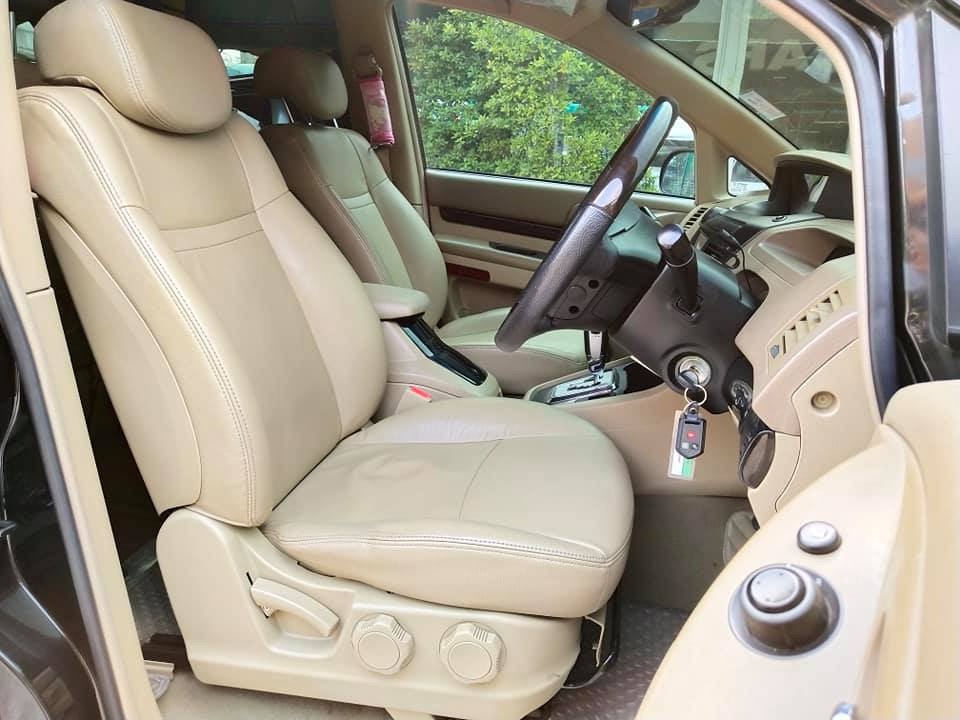SsangYong Stavic ปี 2012 สีดำ (รูปที่ 5)
