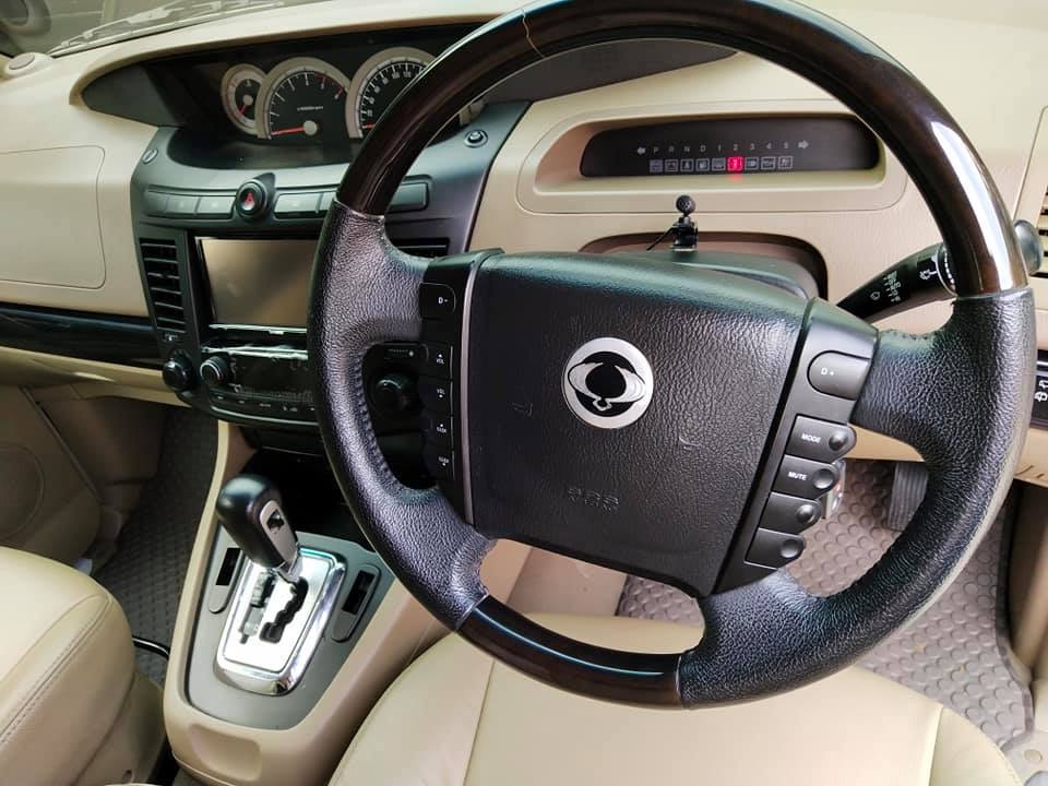 SsangYong Stavic ปี 2012 สีดำ (รูปที่ 9)
